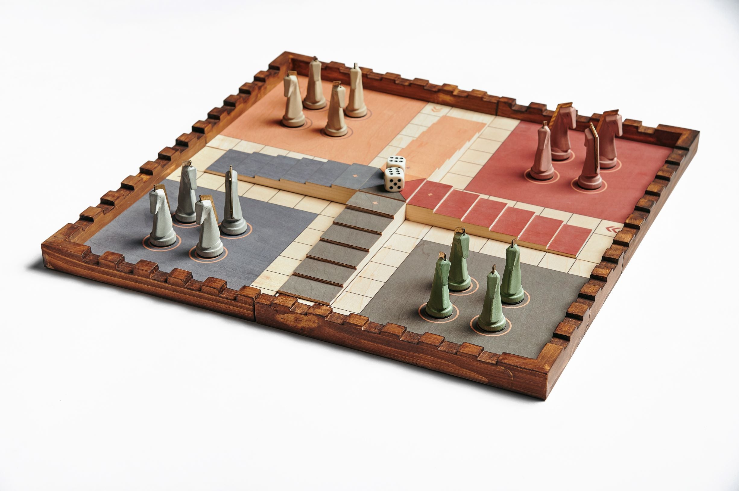 maztermind_trojanhorserace_cocangua_luxury_handicraft1